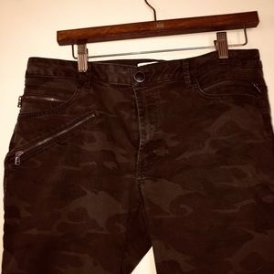 Zara basic camoflague green jean 12